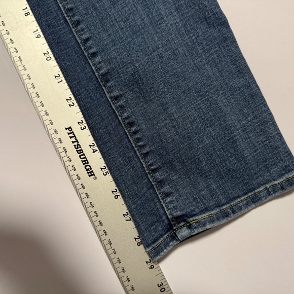 Levis 505 Straight Leg Jeans Womens Size 27 x 29 Medium Wash Blue Denim Mid Rise - Picture 14 of 14